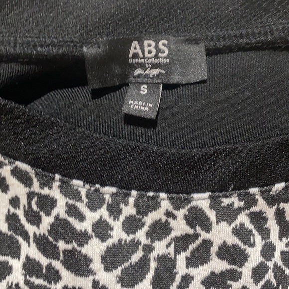 ‼️Lovely Style&Quality Printed Sweater - Picture 2 of 6